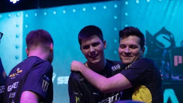 对阵强敌的 对阵强敌的