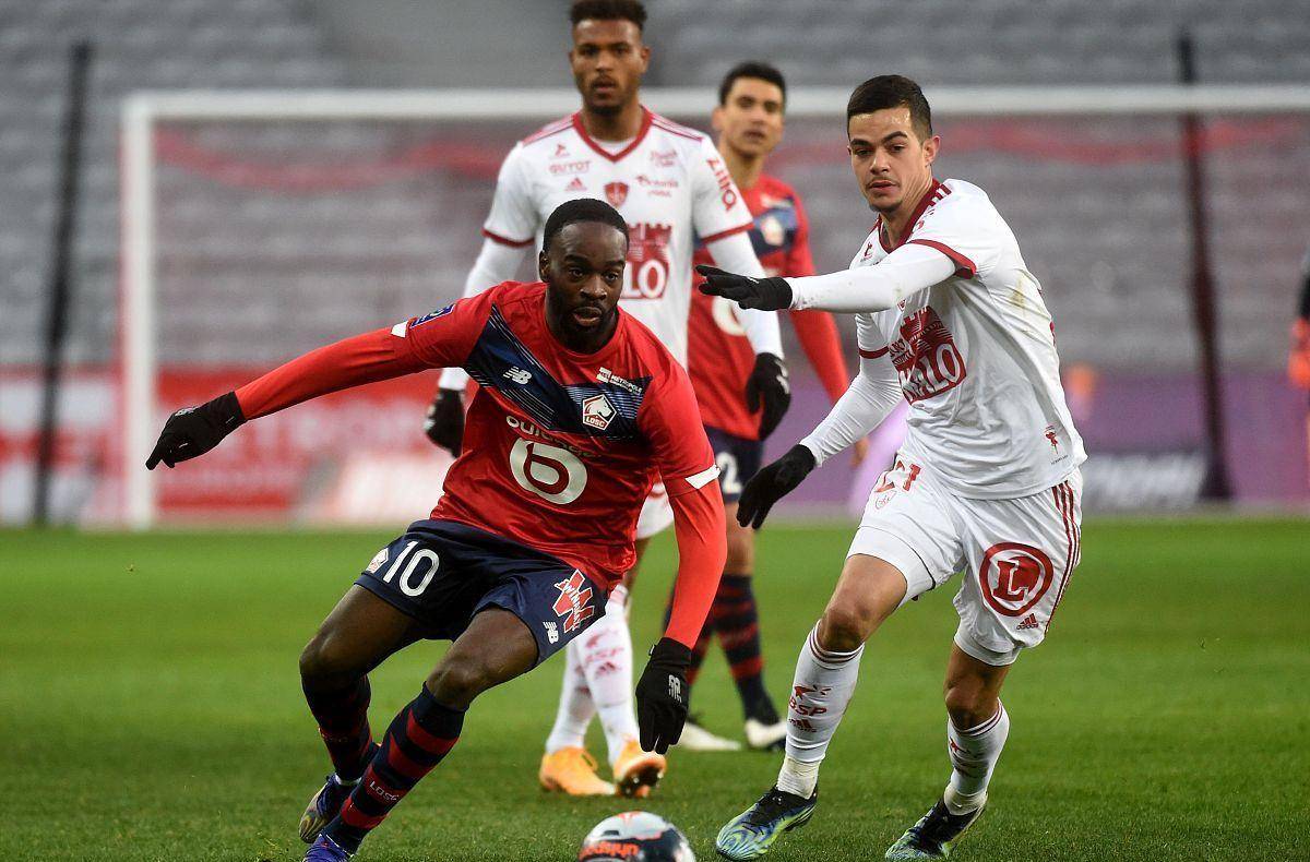 多次站在最 多次站在最