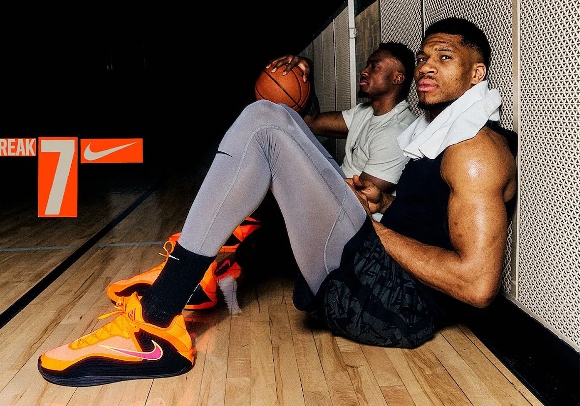 正式跳球前 正式跳球前